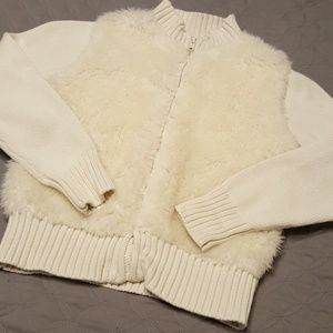Gymboree cream sweater medium 7/8 fur
